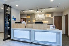 Holiday Inn Express & Suites South Bend - South