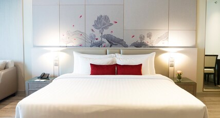 Centre Point Sukhumvit 10 Room Type - Suite Greenery (New Wing) - child breakfast extra cost at THB 265 per night pay at hotel