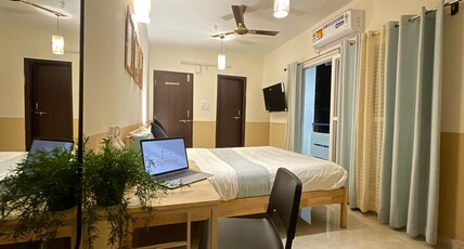 144 Tipiverse, Koramanagala Room Type - Deluxe Room with AC and Balcony