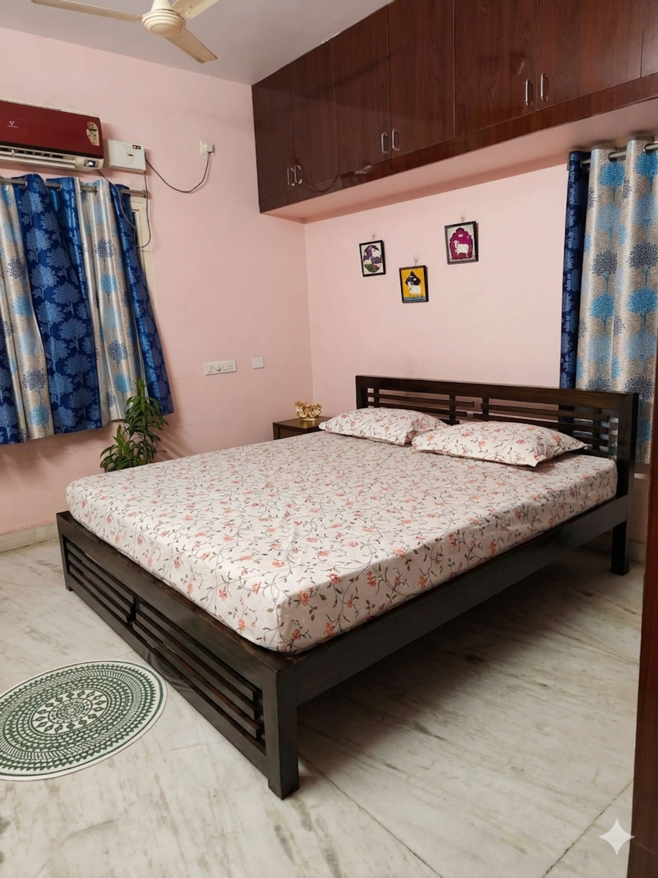 Saaya Home Stay - Tap to explore photos