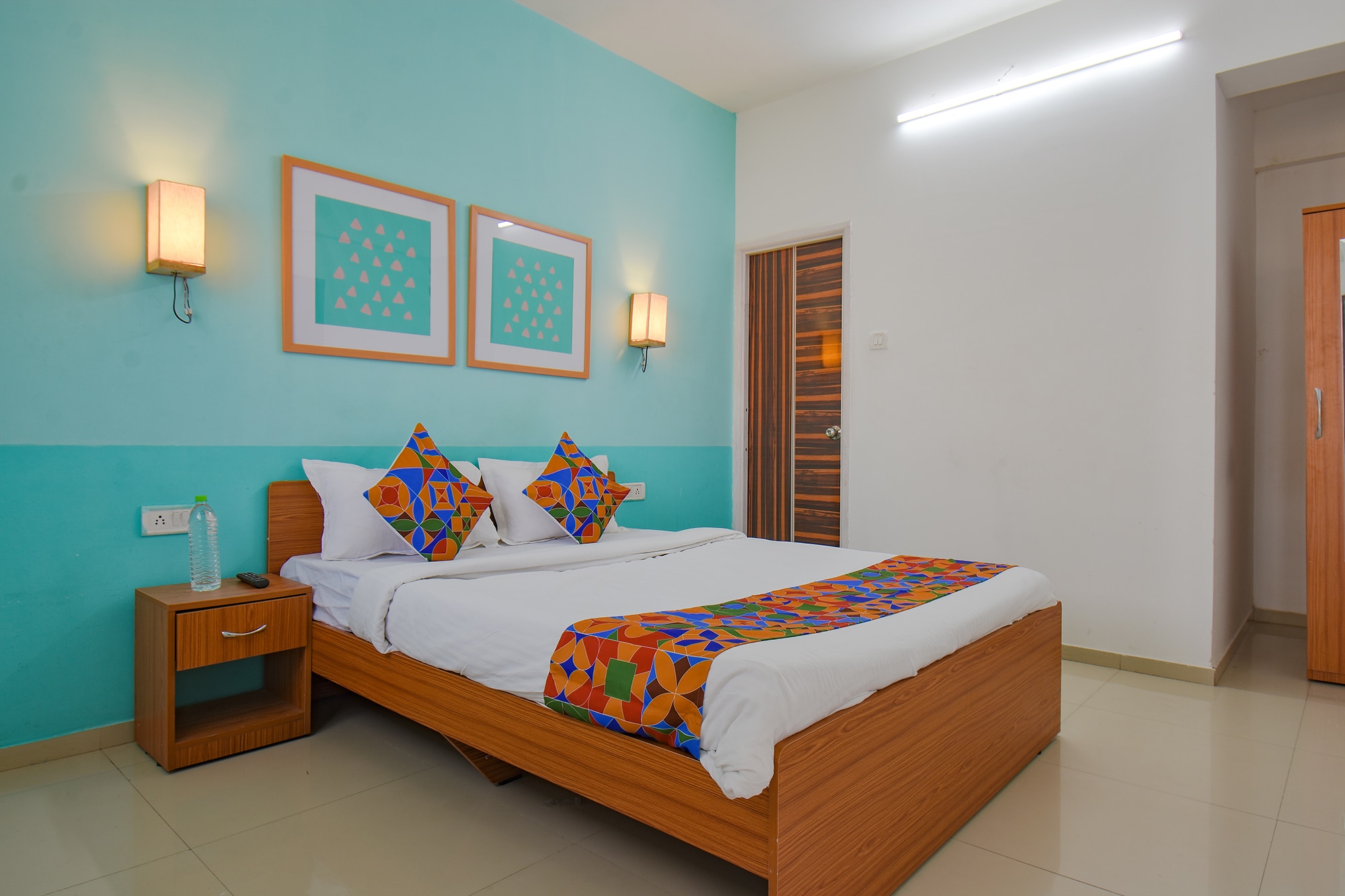 FabHotel Aakiyo - Nr. Balewadi -Chatrapati Shivaji Stadium - Tap to explore photos