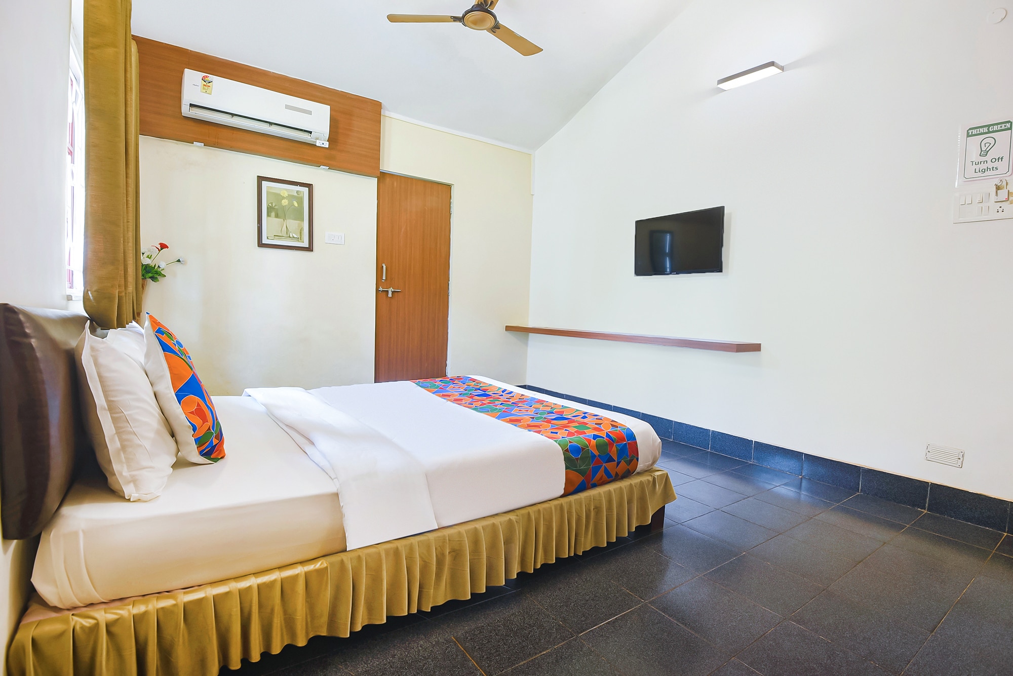 Via Royal Baga Residency - 500m from Baga Beach - Tap to explore photos