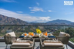 StayVista at Uno @ The Himalayan Den