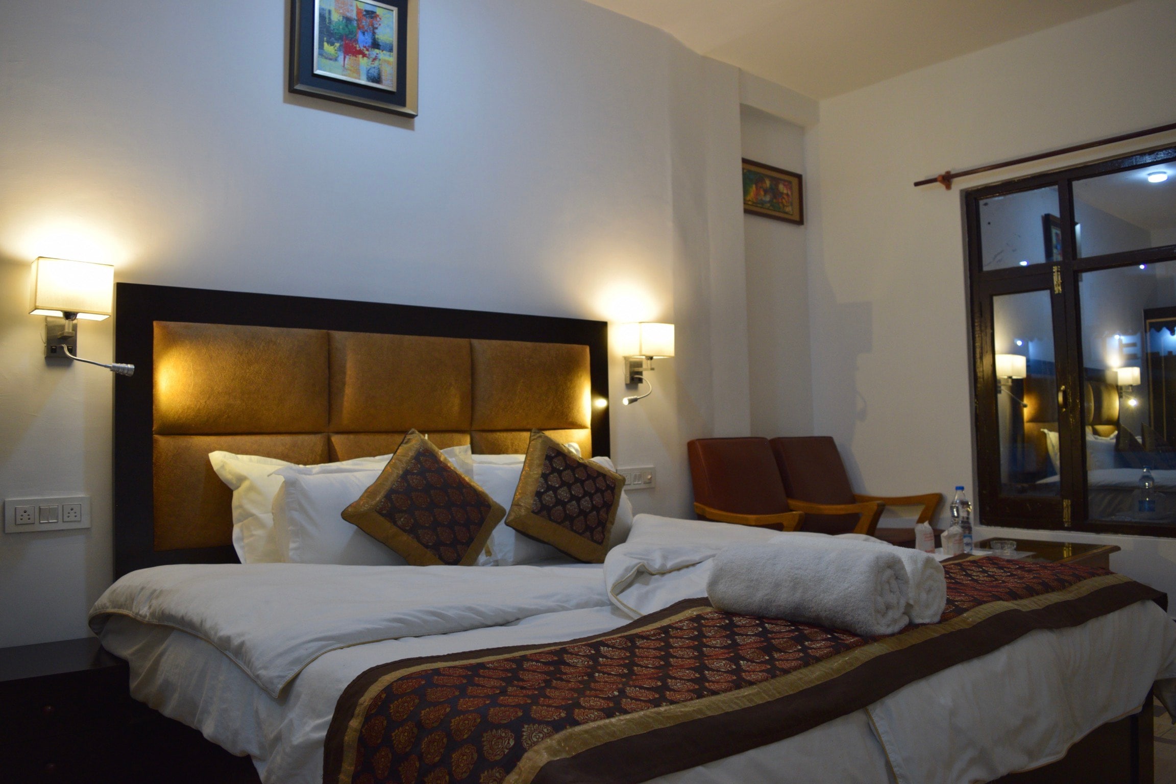 Hotel D' Zojila (Nearby Suru Riverfront) - Tap to explore photos