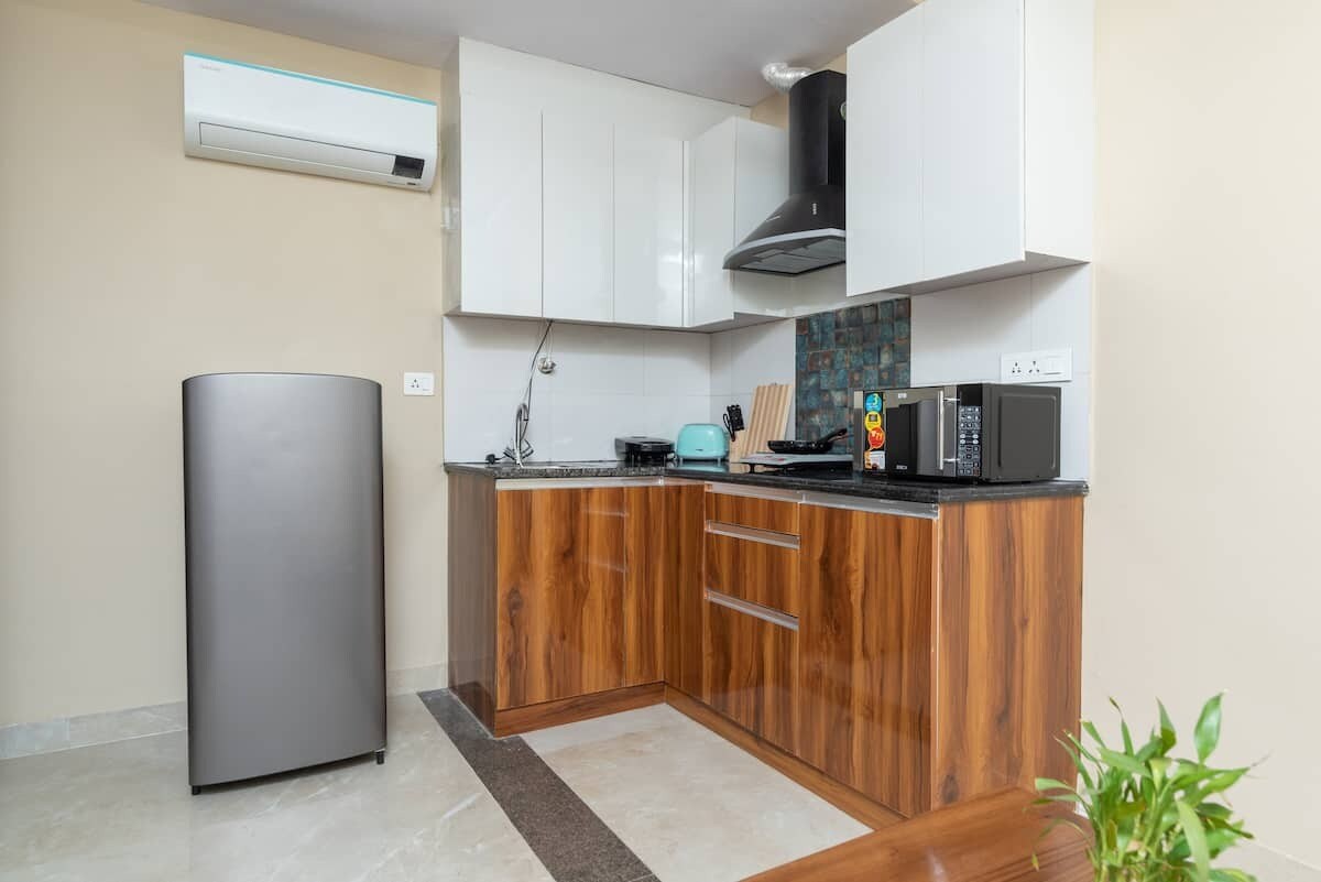 Sterling LUXE Apartments @GolfCourse - Tap to explore photos