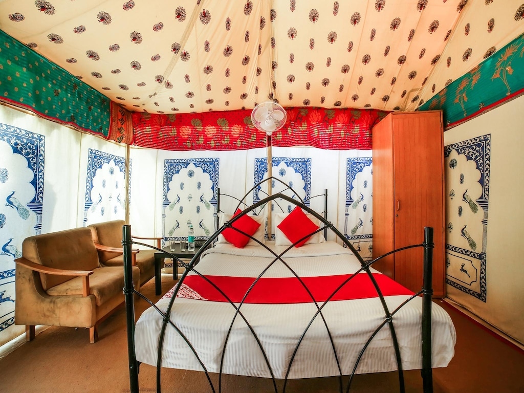 Rocks & Woods Resort - Tap to explore photos