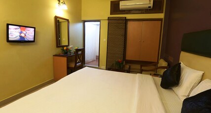 Hotel Relax Doon Room Type - Deluxe Room with AC