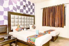 FabHotel De Sivalika - 500m from Belur Math