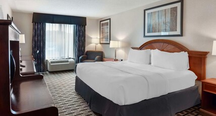 Best Western Plus Clearfield Room Type - 1 King Bed, Non-Smoking, Whirlpool, Desk, Microwave And Refrigerator, Full Breakfast