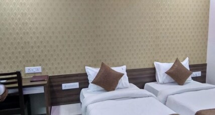 Hotel Samrat Room Type - Deluxe Twin Bed Ac Room