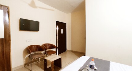 THE WATER FRONT - A Budget Homestay By Organica Group Room Type - Budget Double Room