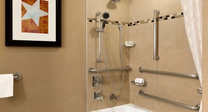 Embassy Suites by Hilton Austin Downtown South Congress Room Type - 1KG MOB HEAR ACC TUB SUITE