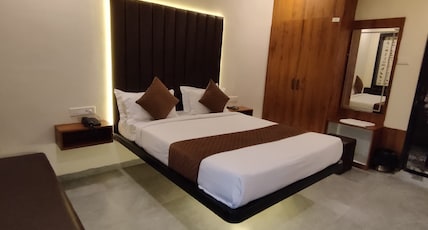 Hotel Shiv Tara Room Type - Premium AC Room Hotel Shiv Tara Room Type - Premium AC Room