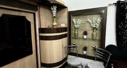 Krishnam Homestay Room Type - Queen Double Bedroom 4
