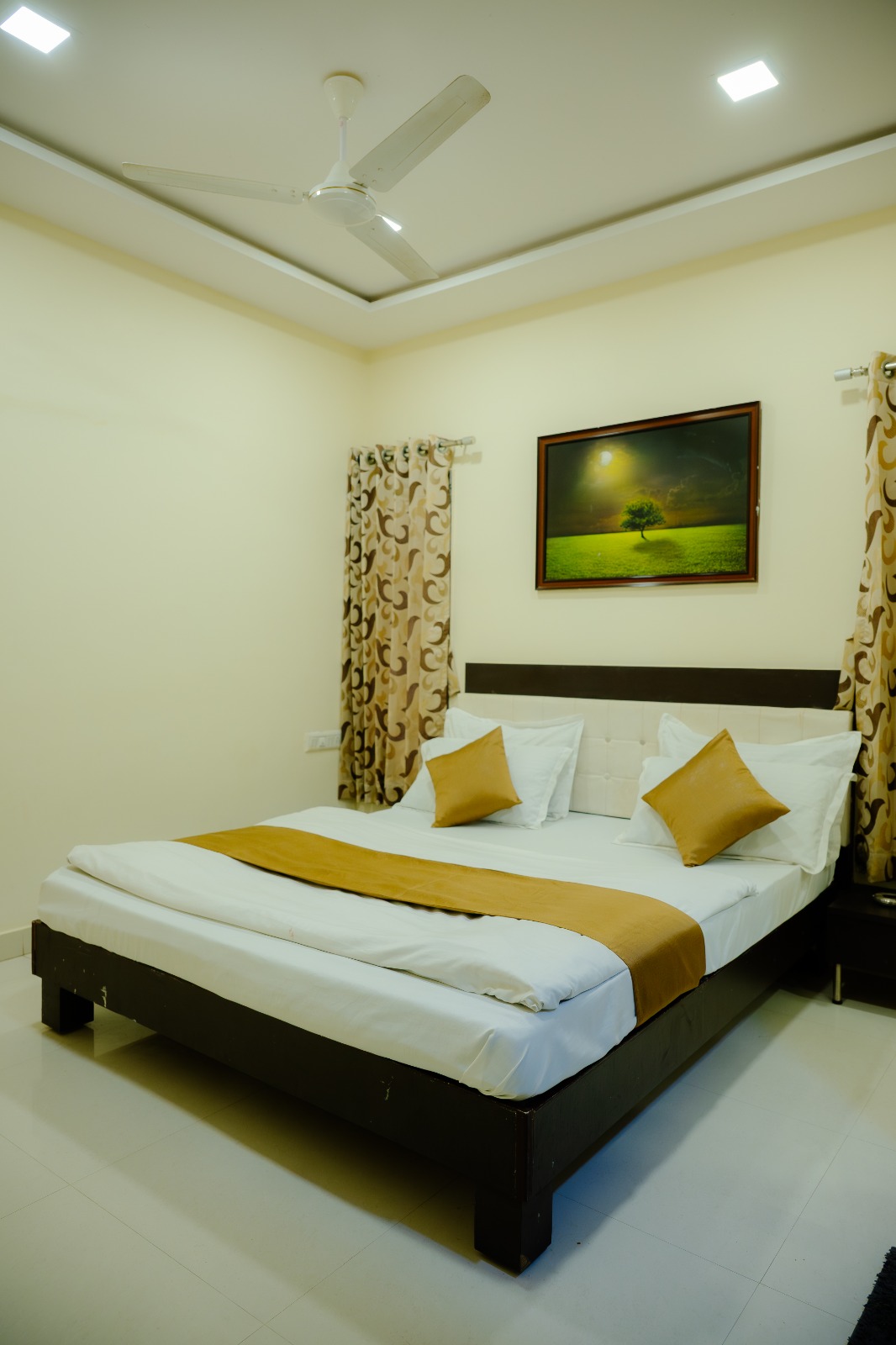 Stay Guru Park View Residency - Tap to explore photos