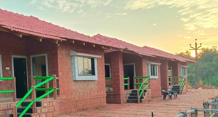 Maratha Darbar Water Park & Resort Room Type - Deluxe Family Room with Balcony / Non AC Maratha Darbar Water Park & Resort Room Type - Deluxe Family Room with Balcony / Non AC