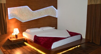 Sri Shivam Hotel Room Type - Deluxe Room Sri Shivam Hotel Room Type - Deluxe Room