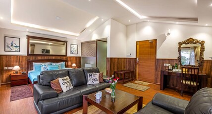 LAKSHMI RETREAT Room Type - Honeymoon Suite