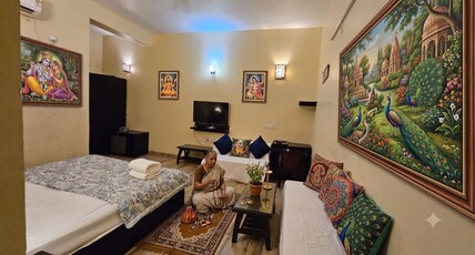 Vrindavan Retreat Near Prem Mandir Room Type - Bedroom