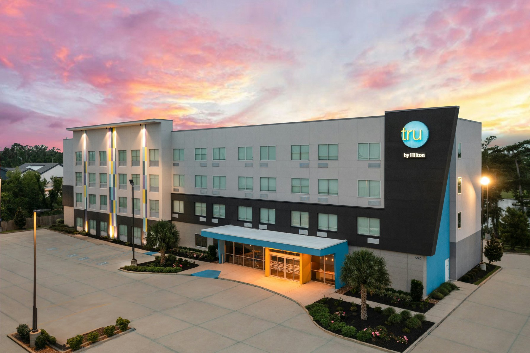Tru by Hilton Lake Charles - Tap to explore photos