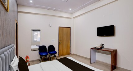 Hotel Palm Paradise Room Type - Deluxe Room