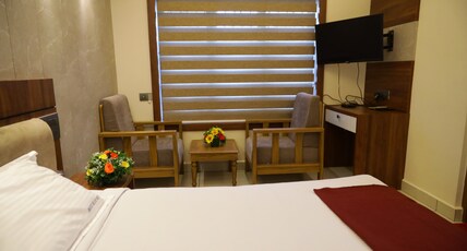Hotel Blue Nest Room Type - Standard AC Room