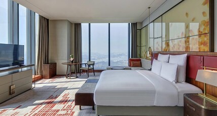 Pullman Huizhou Kaisa Room Type - Deluxe Executive Room, lounge access, King-size bed, high up for river view
