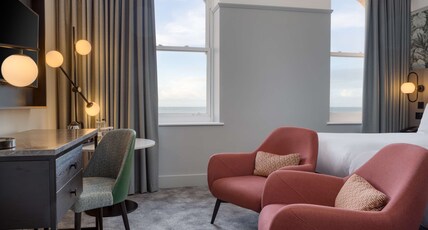 DoubleTree by Hilton Brighton Metropole Room Type - TWIN SUPERIOR RM-SEA VIEW