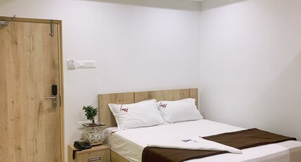 New Thai Residency Room Type - Deluxe Room with AC