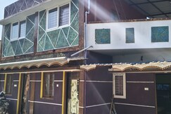 Saravanas cottage &rooms