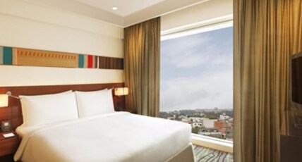 Hilton Chennai Room Type - King Junior Suite with Bathtub