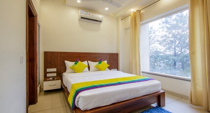 Itsy Hotels GM Residency Room Type - Standard Room