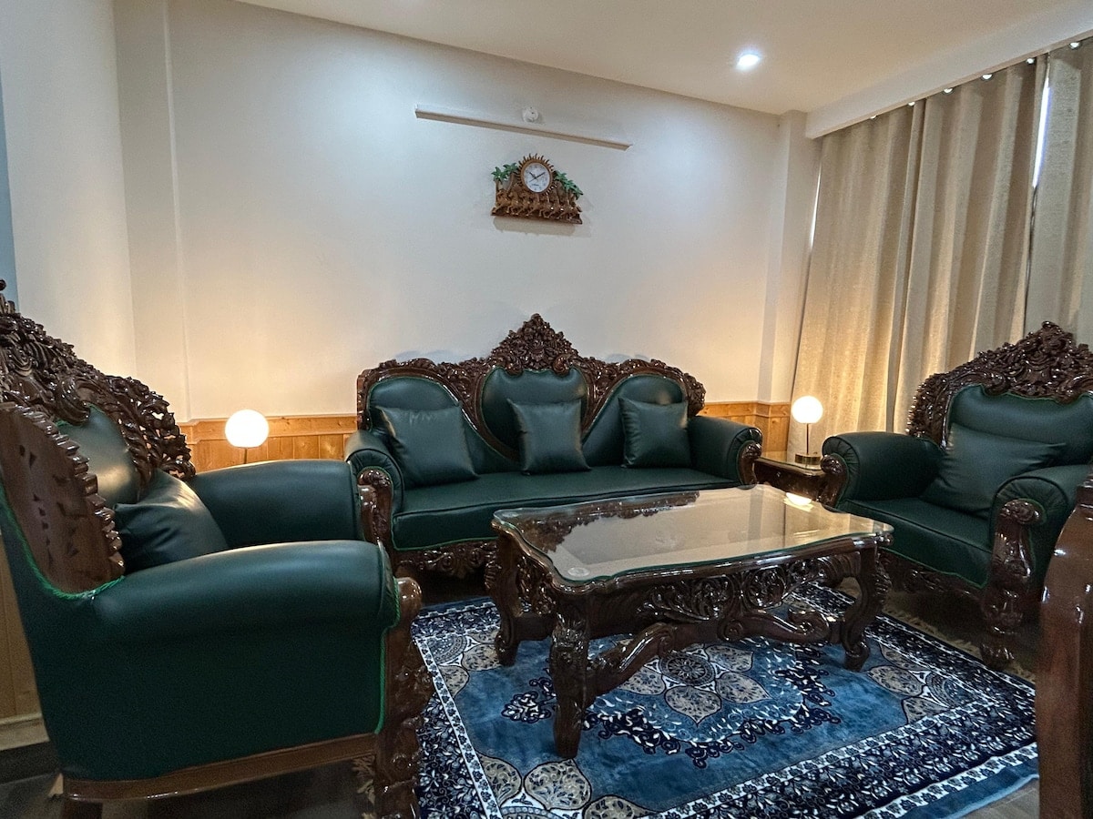 Apartment in Barog - Tap to explore photos