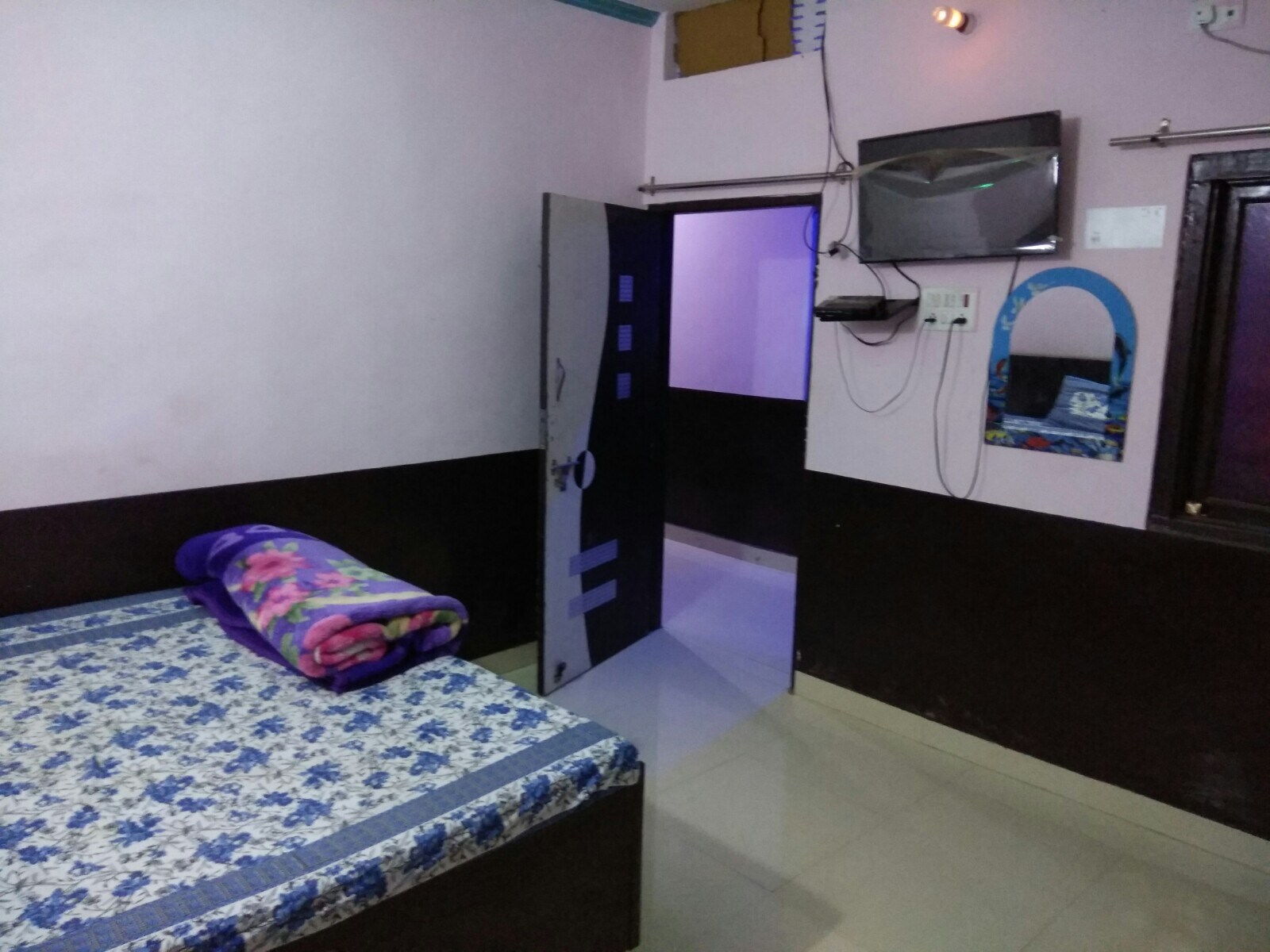 Hotel Rahul - Tap to explore photos