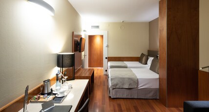 Catalonia Diagonal Centro Room Type - Superior Room