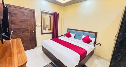 AL Taj Hotel Agra Room Type - DELUXE ROOM