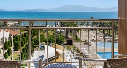 Radisson Blu Resort & Spa, Cesme Room Type - Suite - Sea View amp; Balcony