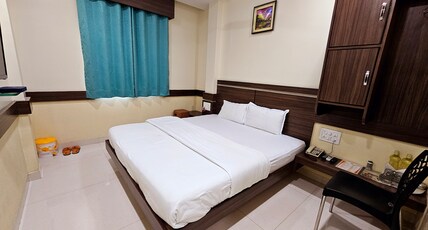 Pratishtha Hotel Room Type - AC SUPER DELUXE EXECUTIVE