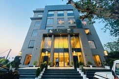 The Supreme Hotel and Banquet