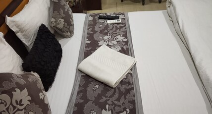 Hotel Udhav Palace Room Type - Deluxe Room