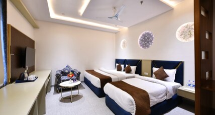 Click Hotel Narayana Room Type - Super Deluxe Room
