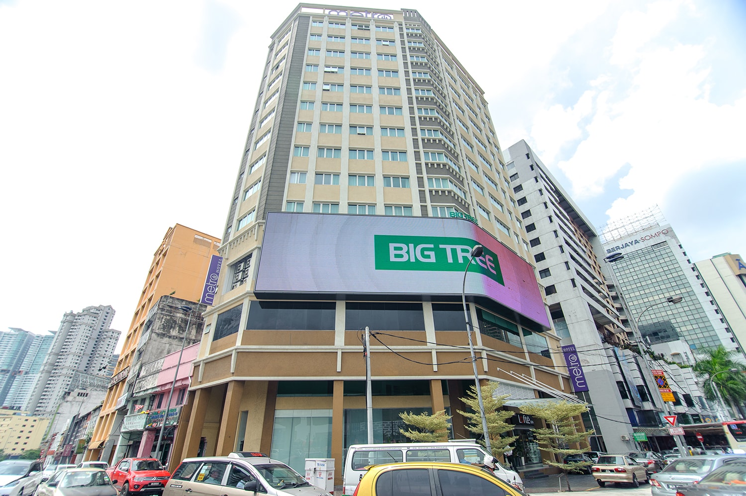 The Metro Hotel Bukit Bintang - Tap to explore photos