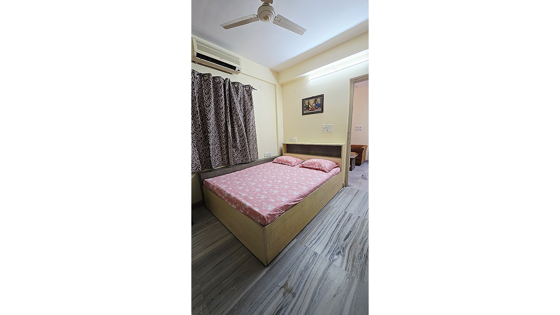 Deira studio || Entire 2BHK Service Apt in South Kolkata - Tap to explore photos