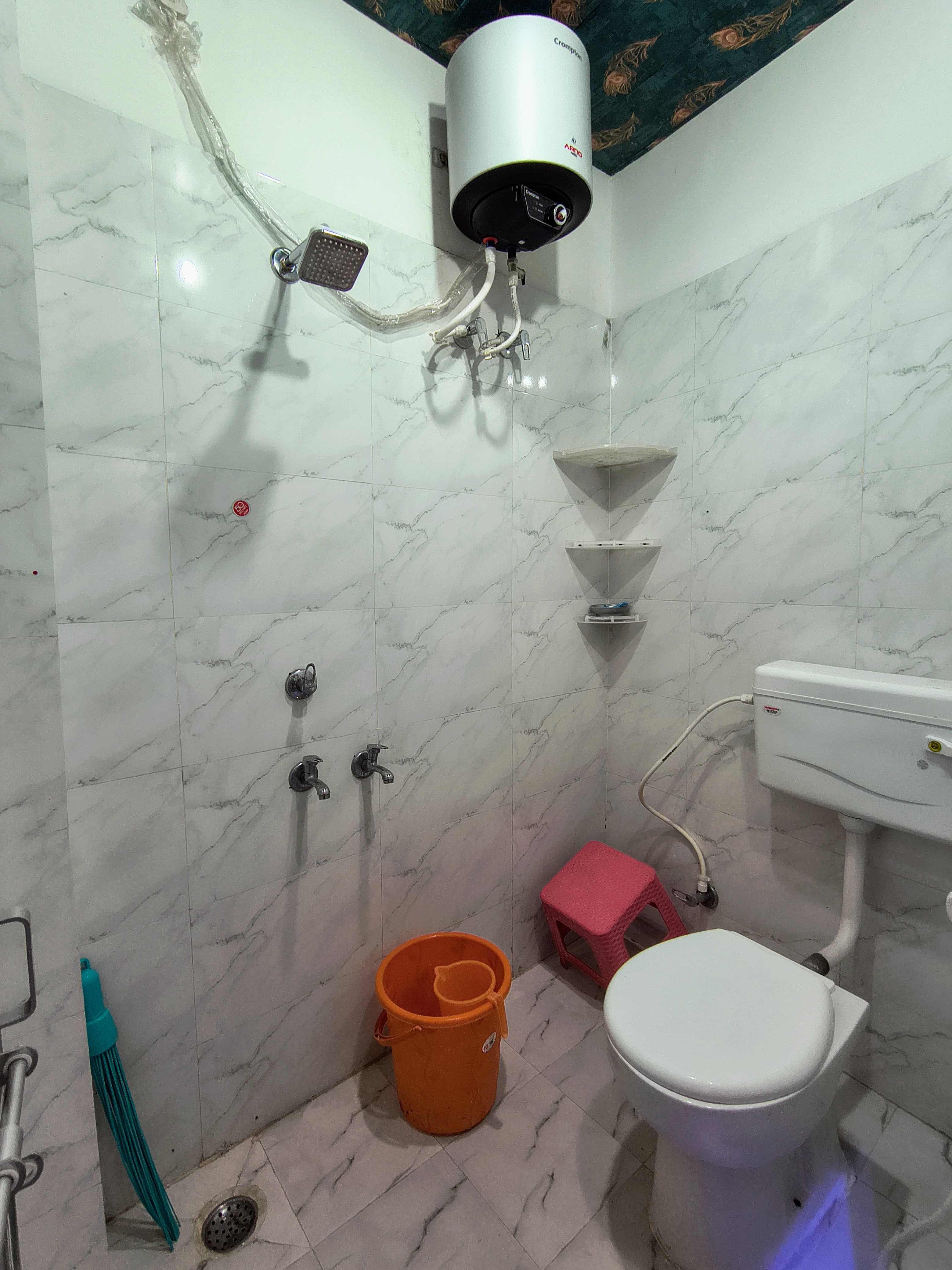 Maa Vaishno Home Stay - Tap to explore photos