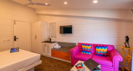 goSTOPS Mussoorie, Mall Road Room Type - Luxury Private Room with Ensuite Bathroom