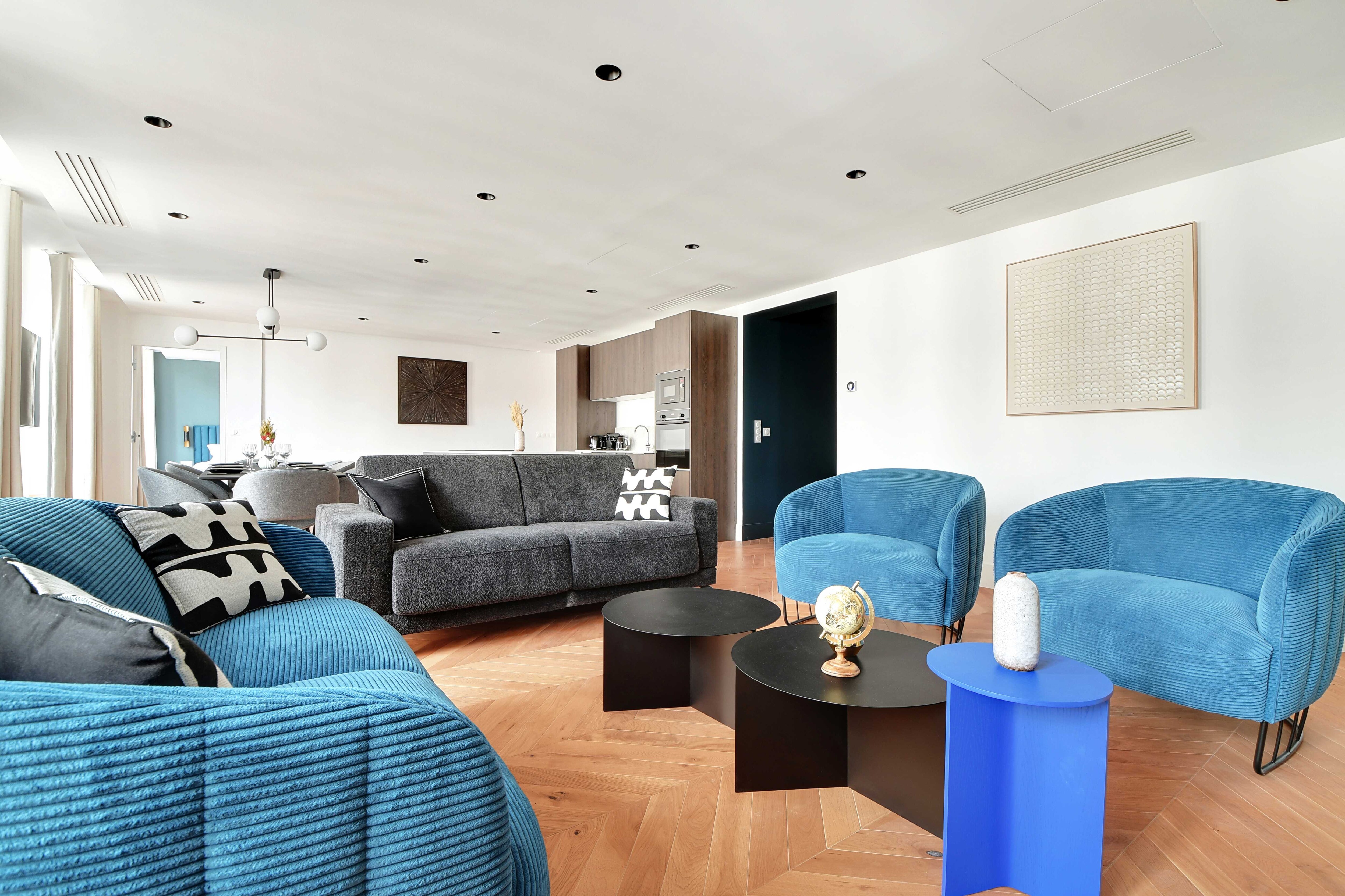 Luxurious apartment - 3BR/8P - Opera - Tap to explore photos