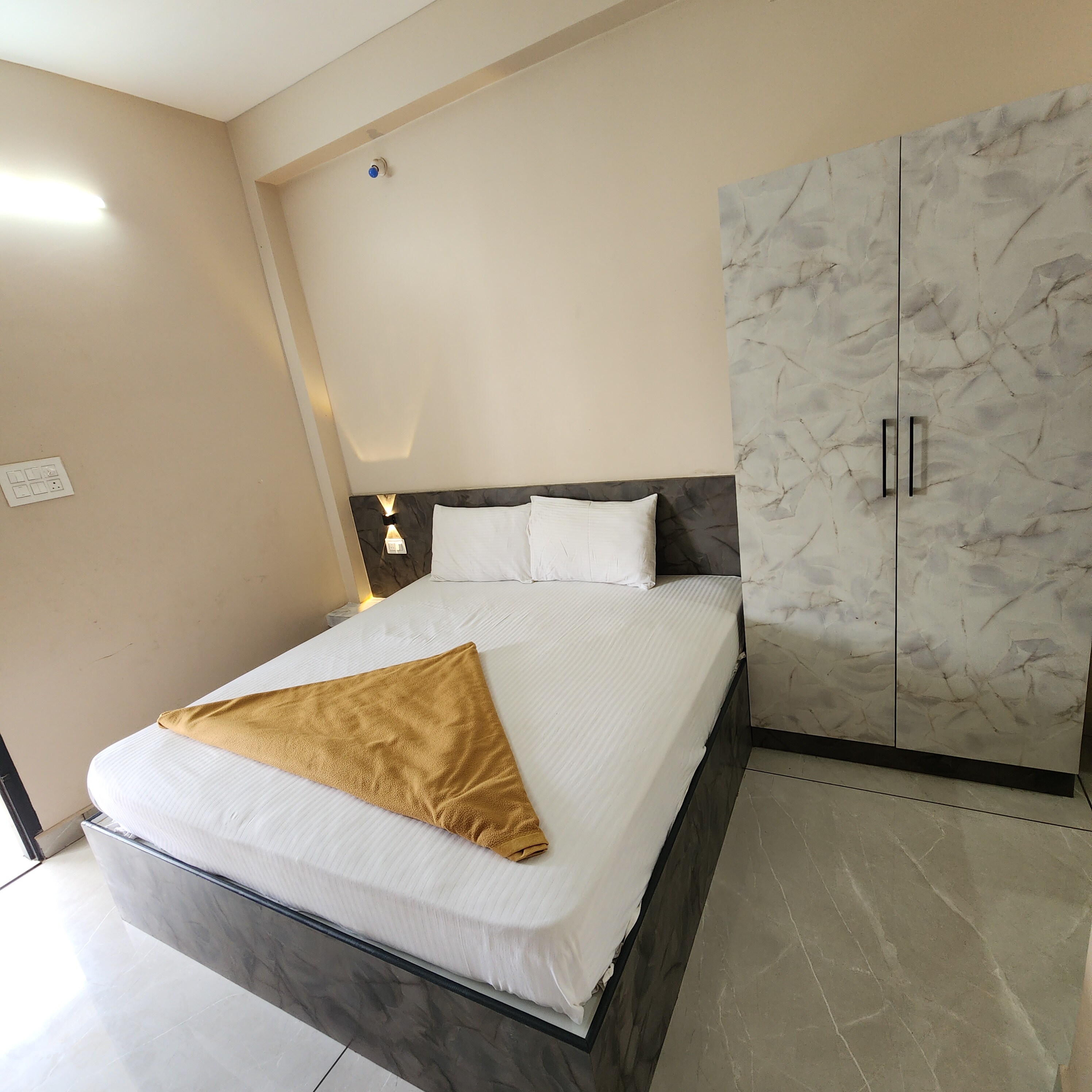 Ruby Residency Just 150 Metres from Palani Murugan Temple - Tap to explore photos