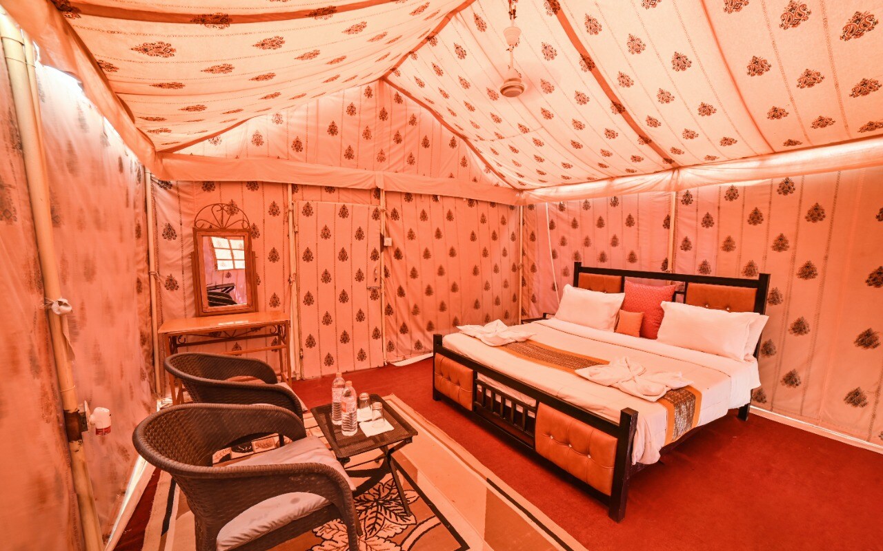 Chalo Jaisalmer Desert Camp - Tap to explore photos