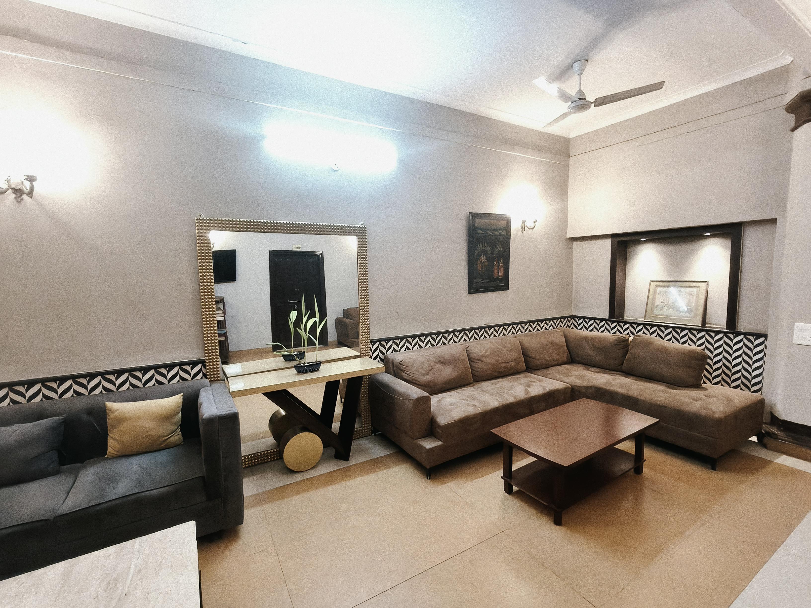 The Ratnakar Bhawan | A Heritage Homestay - Tap to explore photos