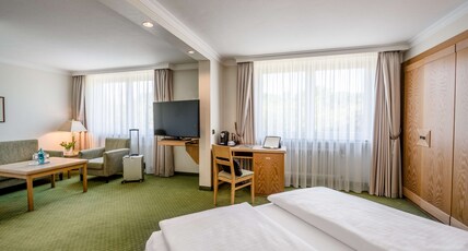 Best Western Premier Seehotel Krautkraemer Room Type - 1 Queen Bed, Forest View, Quiet Location, Desk, Sitting Area, Coffee And Tea Maker, Wi-Fi, Full Brea